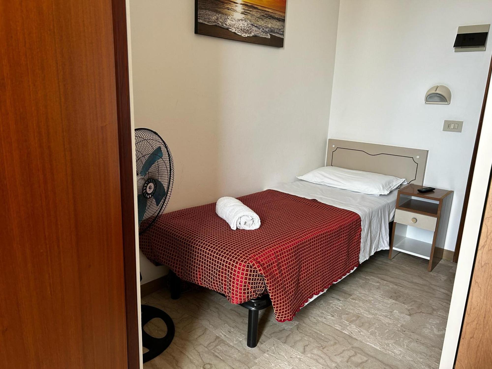 Anny Hotell Rimini Eksteriør bilde